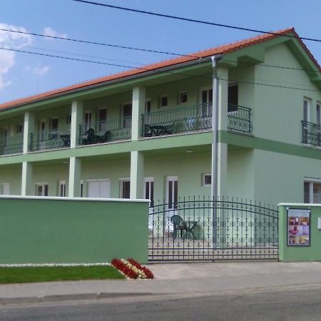 Privat Sulamit Hotel Podhajska Exterior photo