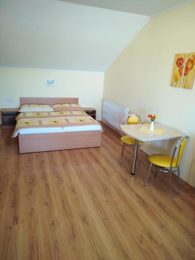 Privat Sulamit Hotel Podhajska Exterior photo